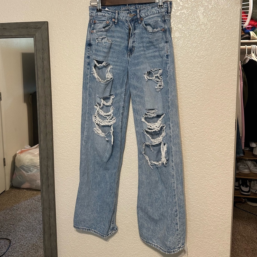 Size 2 American Eagle Ripped Wide Leg Jeans